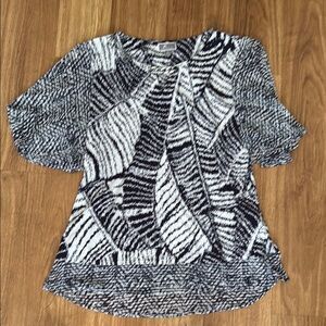 JM Collection Graphic Black and White Short Sleeve Blouse